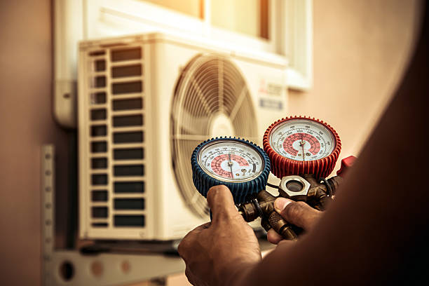 Professional Hvac technician working in Delmont, NJ